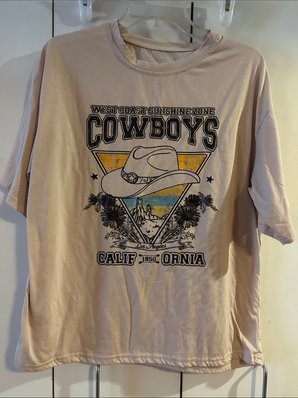 Cowboys Graphic Tee - Beige Casual Men’s Shirt